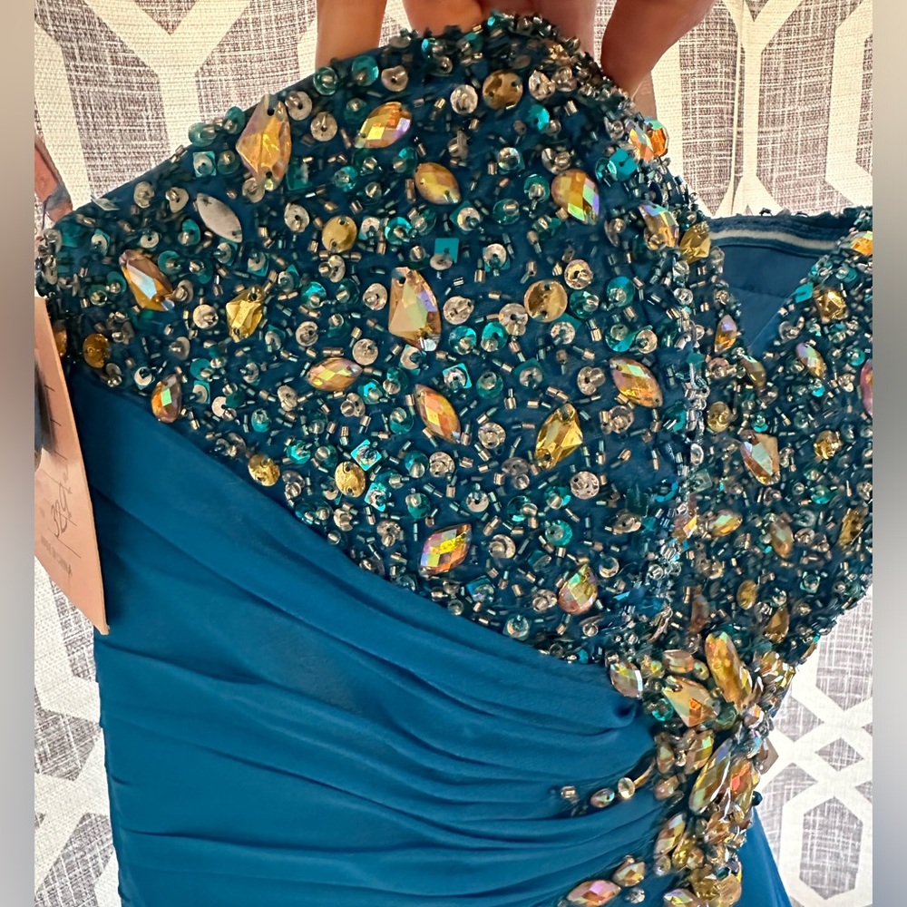 Prom dress - Picture 6 of 11
